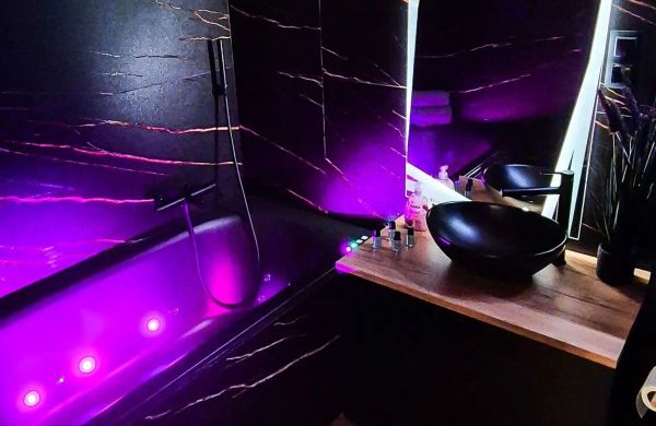 Apartament Nowy Targ Pod 27 wanna z hydromasażem, klimatyzacja
