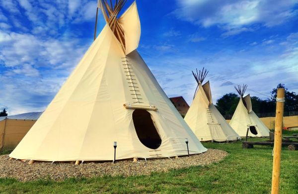 Teepee Camp Lounky