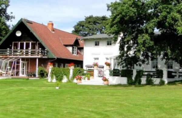 Domki nad stawami - Pommernhof Ustronie Morskie