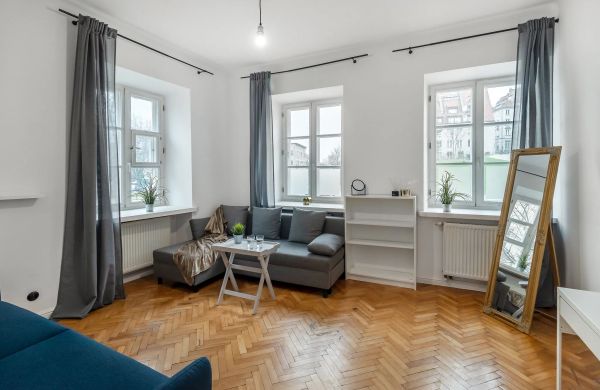 Warsaw Apartments – Mostowa - Elegant & Spacious in Old Town