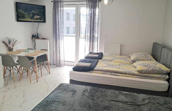 Apartament Julia 1-3 os I piętro z balkonem i garażem Kielce