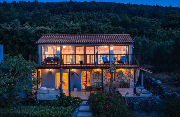 House Bjankura Blato