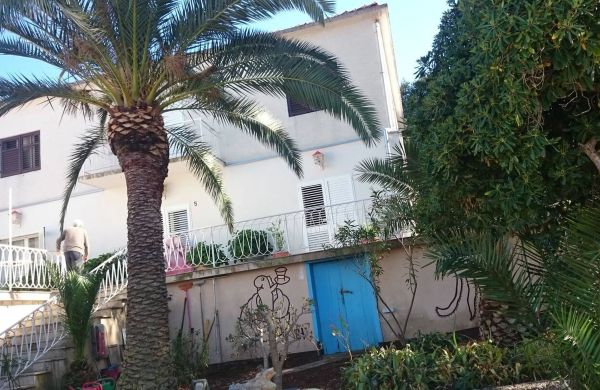 Apartment Jadris Loviste