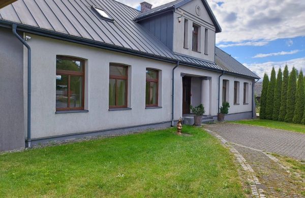 Dworek 250 m.kw. Odrowąż