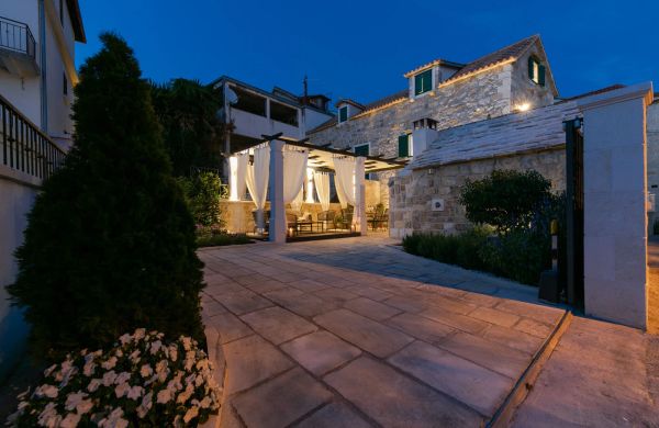 Villa Luxury Bante Kaštel Lukšić