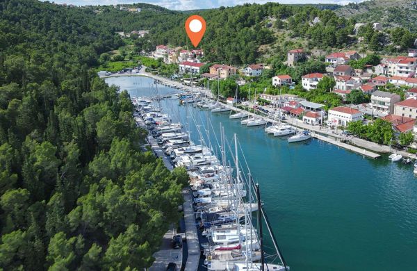 Apartment Škatula Skradin