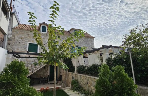 Casa di Pietra Stone House Kaštel Lukšić