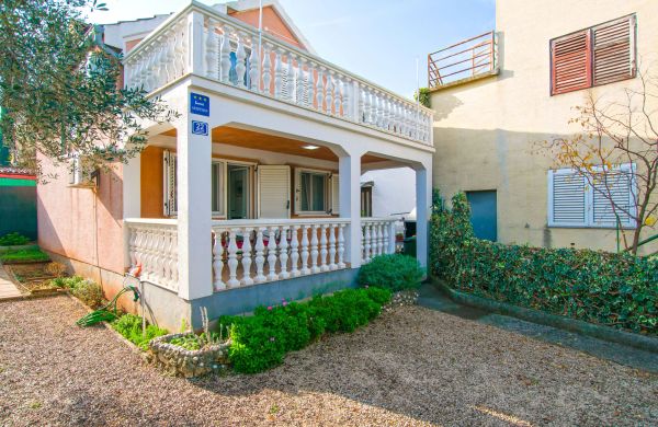 Apartment Veža Zdrelac