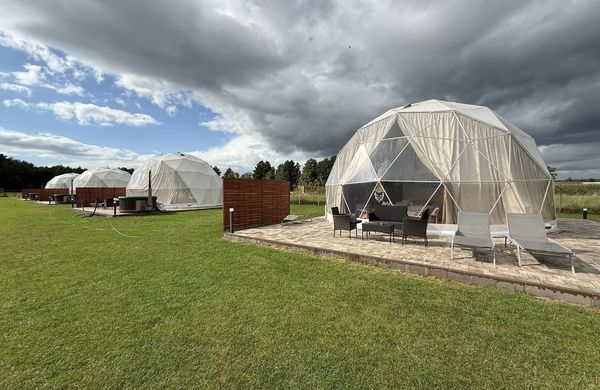 Ranczo Targówka - glampy i domy Malanów