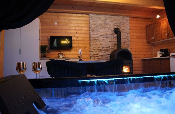 Pod Młyńską Skałą - domki z jacuzzi