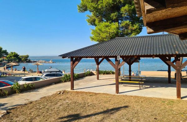 House Beachfront Delight Nevidane