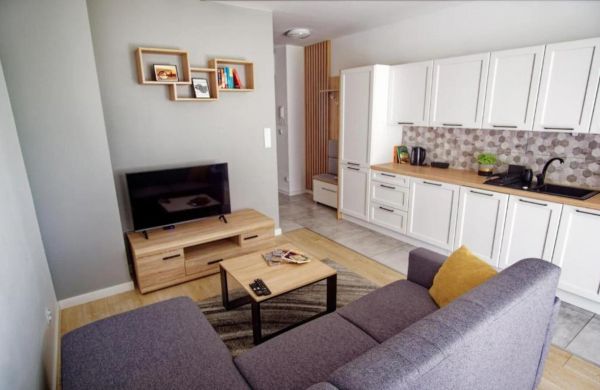 Białowieska - Przytulny apartament z ogródkiem, parking - Wrocław - Fair Rentals