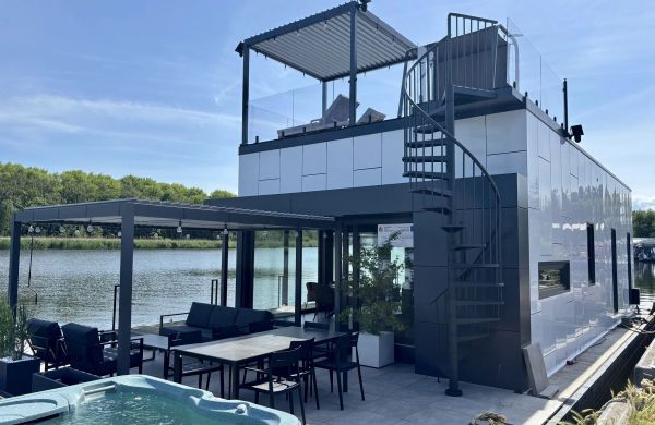 Dom na fali z jaccuzi, tarasy 50 m2 Dziwnów