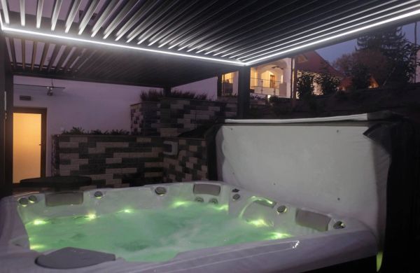 Velora Lux Apartman Kovácsszénája