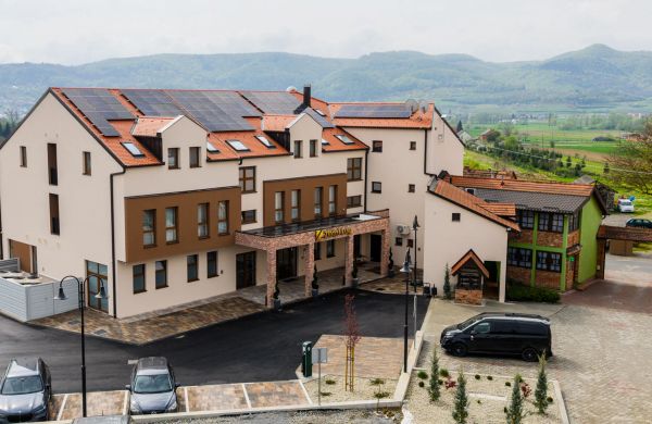 Difuzni Hotel Zlatni Lug Požega