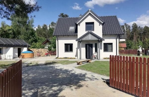 Mazury domek całoroczny przy lesie, jezioro Pelnik
