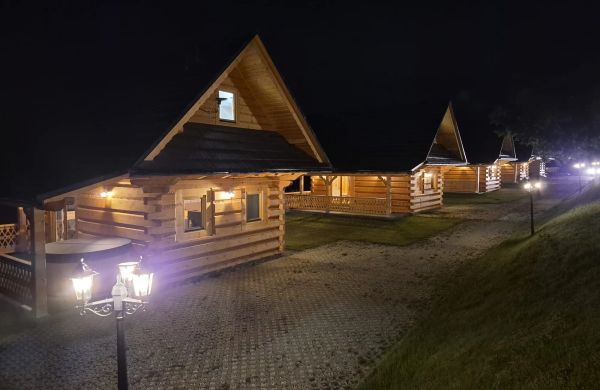 Świętokrzyskie Chaty Siekierno