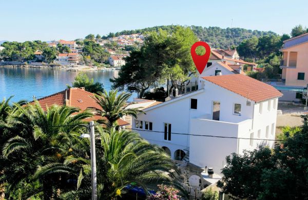 Apartments By The Sea Stomorska Šolta - 27653