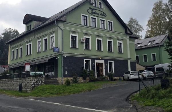 Hotel Zelený dům***