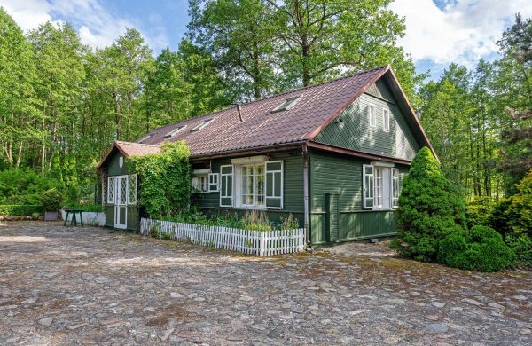 Malowniczy Dom nad samą rzeką, z pięknym widokiem