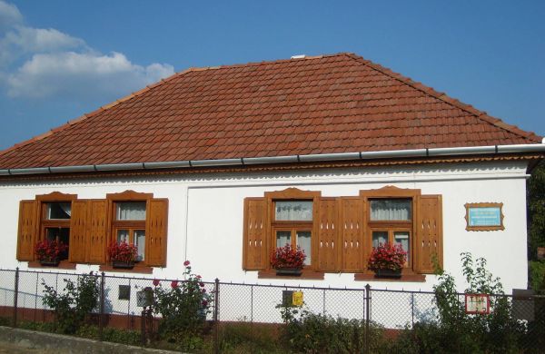 Bakos Vendégház Domoszló