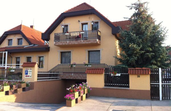 Nosztalgia Patkó Panzió Dunavarsány