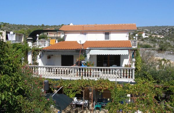 Apartmani Miki Rogoznica