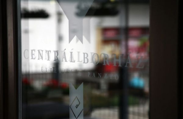Centrál Panzió Érd