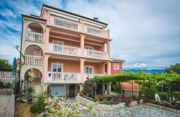 Apartments Kastell Lopar
