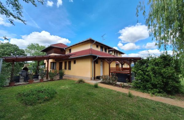Cserke Apartmanház Cserkeszőlő