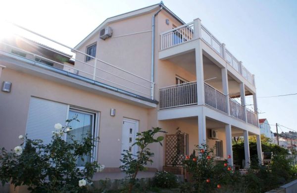 Apartments Nena Trogir
