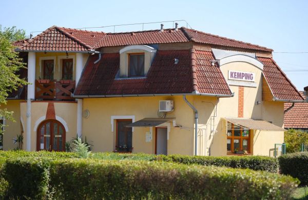 Akácliget Gyógy- és Strandfürdő Karcag
