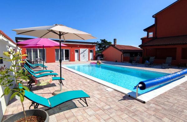 Apartmani Ana Pula