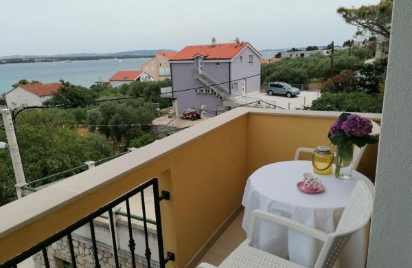 Apartman Roza L Tkon