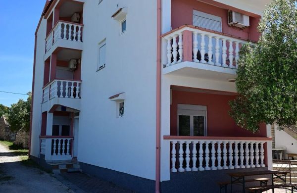 Apartman Laura Bibinje