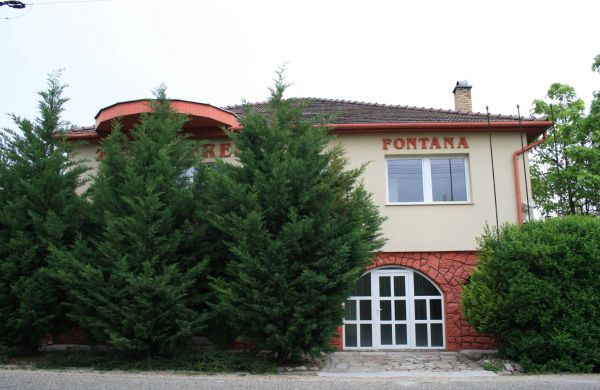 Fontana Vendégház Tát