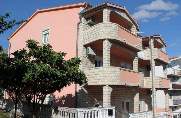 Apartments Mia Podstrana