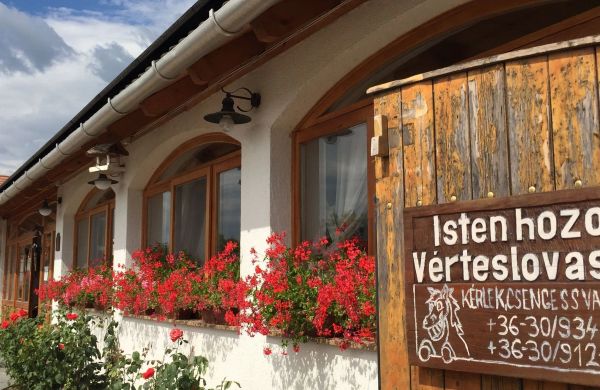Vérteslovas Erdei Iskola és Szabadidőpark