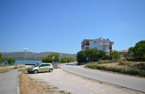 Apartments Zlatko Jadrtovac