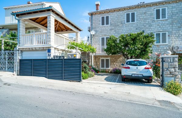 Apartments With Parking Space Dubrovnik - 4675
