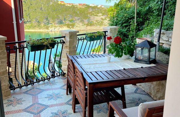 Apartments Mali Dvor No.3 Novigrad