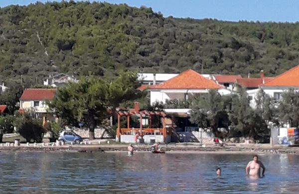 Family Friendly Seaside Apartments Neviđane, Pašman - 325 Neviđane
