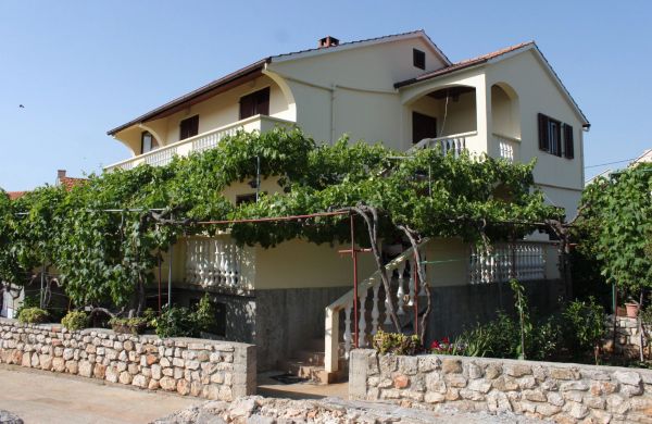 Apartments With Parking Space Sali, Dugi Otok - 8136 Sali