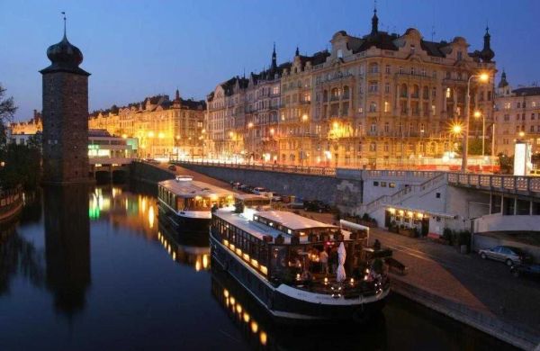 BOAT HOTEL MATYLDA Praha