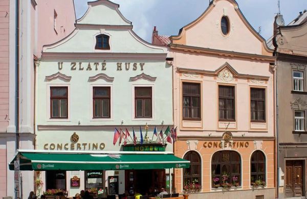 Hotel Concertino Zlatá Husa Jindřichův Hradec