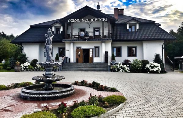 Restauracja - Noclegi Dwór Szlachecki Biedaczów