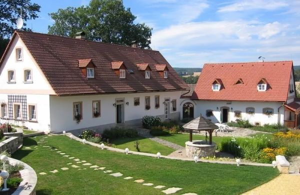 Penzion Čapkův statek Hořičky