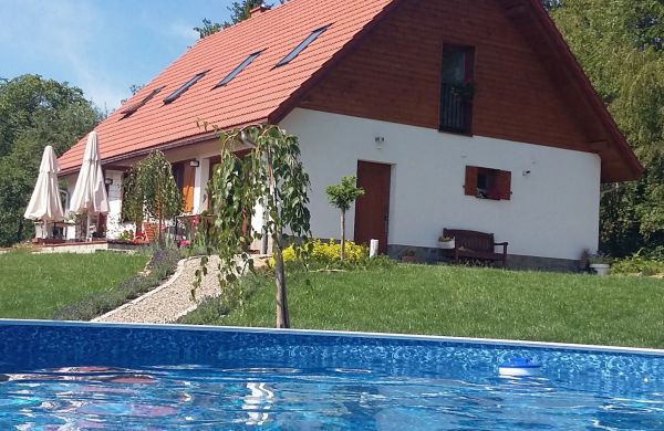 Zagroda na Pacanach Iwkowa