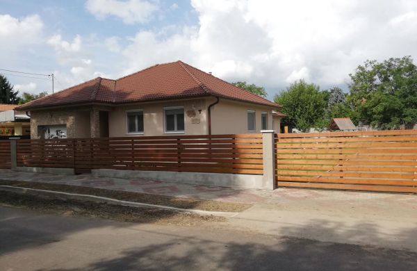 Jókai Apartman Kaba