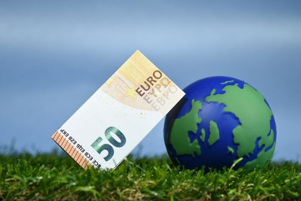 PE zabezpiecza fundusze na działania klimatyczne. 